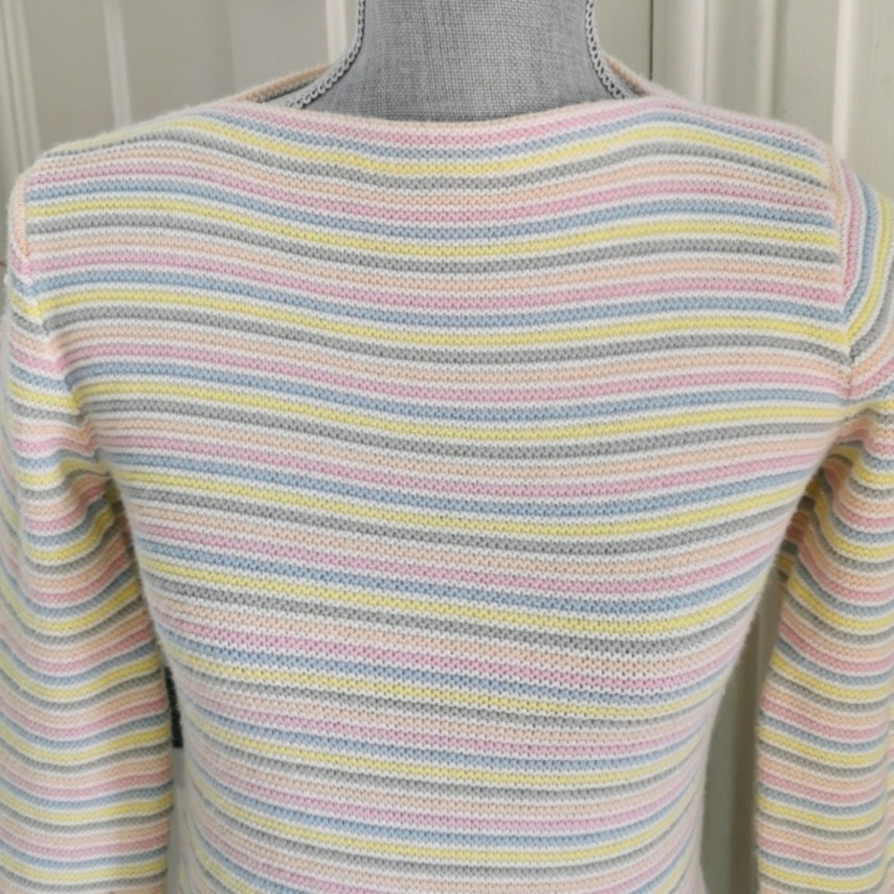 🌼 Vintage striped pastel sweater